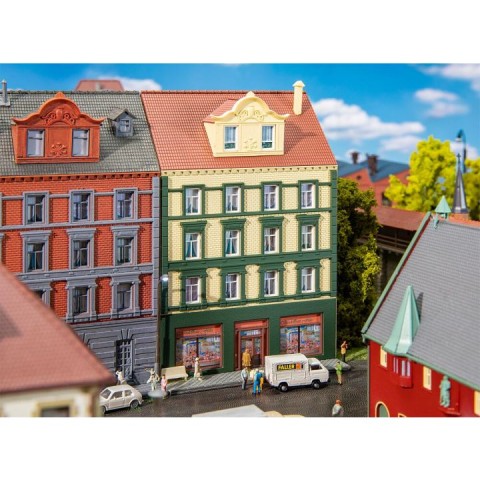 N Stadhuis met modelbouwwinkel -232172
