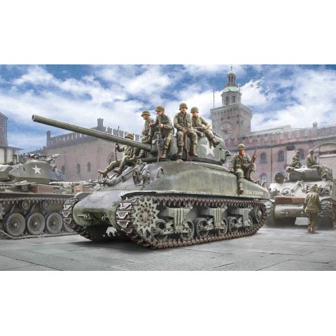 M4A1 SHERMAN with U.S. infantry -6568