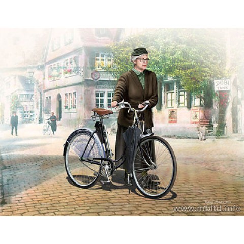 Frau Müller Woman and Women's Bicycle Europe 1939-1945 -MB35166