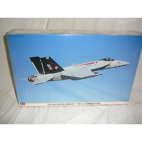 F/A-18E SUPER HORNET 'TOPHATTERS' -9713