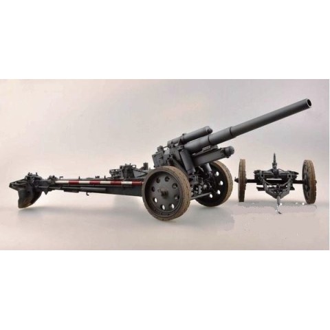 German 15 CM  sFH 18 Howitzer