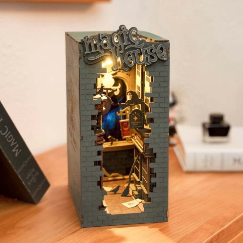 Magic house Boekenstandaard -TGB03