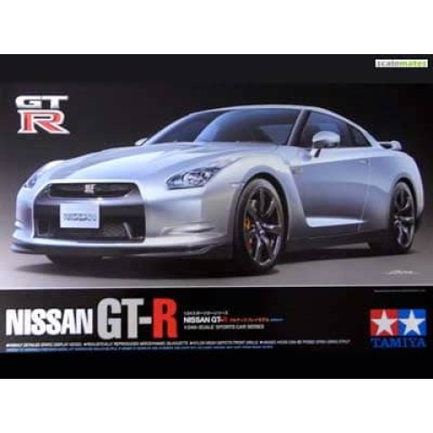 Nissan GT-R -24300
