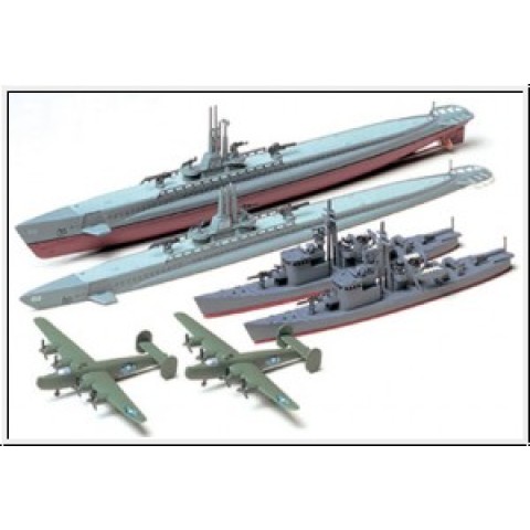 U.S. Submarine Gato Class & Japanese Submarine Chaser No.13 -31903